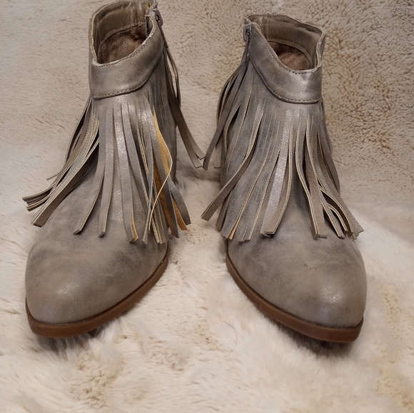 London Rag Western Metallic Grey Fringe Bohemian Block Heel Ankle Bootie - Picture 8 of 12